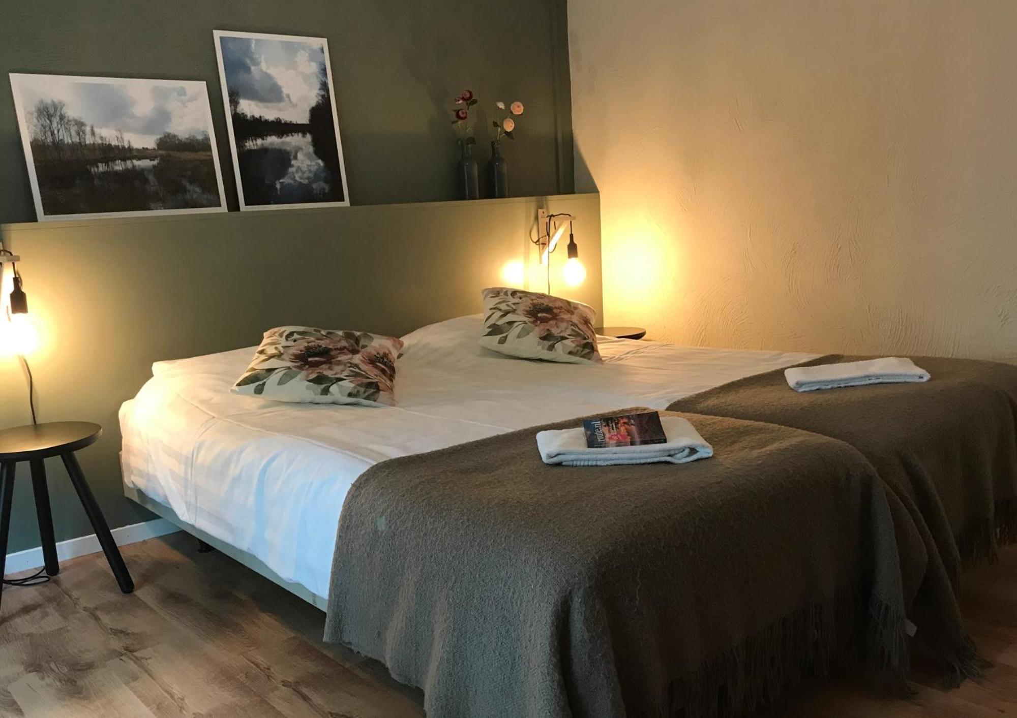 Hotel Restaurant In D'Ouwe Peel Helenaveen Bagian luar foto